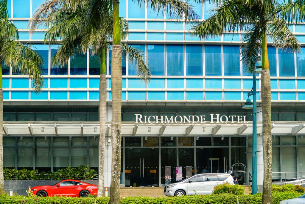 Exterior entrance of Richmonde Hotel Iloilo